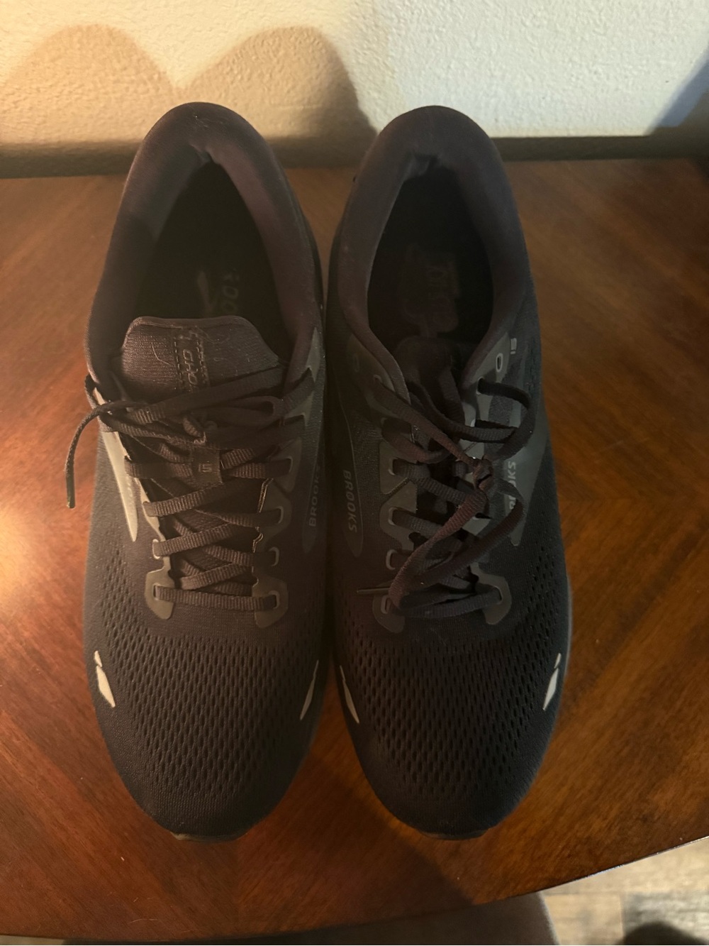 Brooks Men’s Dark Navy Athletic Running Shoes